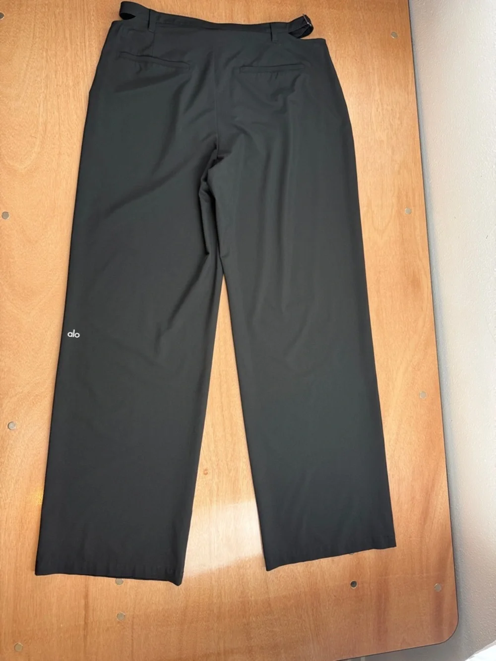 ALO Yoga Cut Out Black High-Rise Wide Leg Pants - Picture 4 of 11